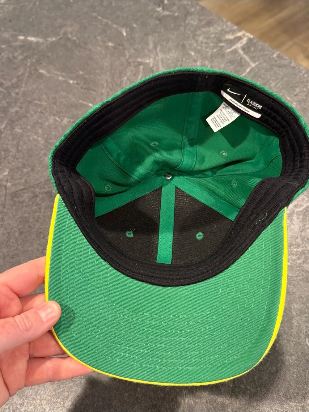 Nike Oregon Ducks classic 99 fitted hat OSFM green yellow